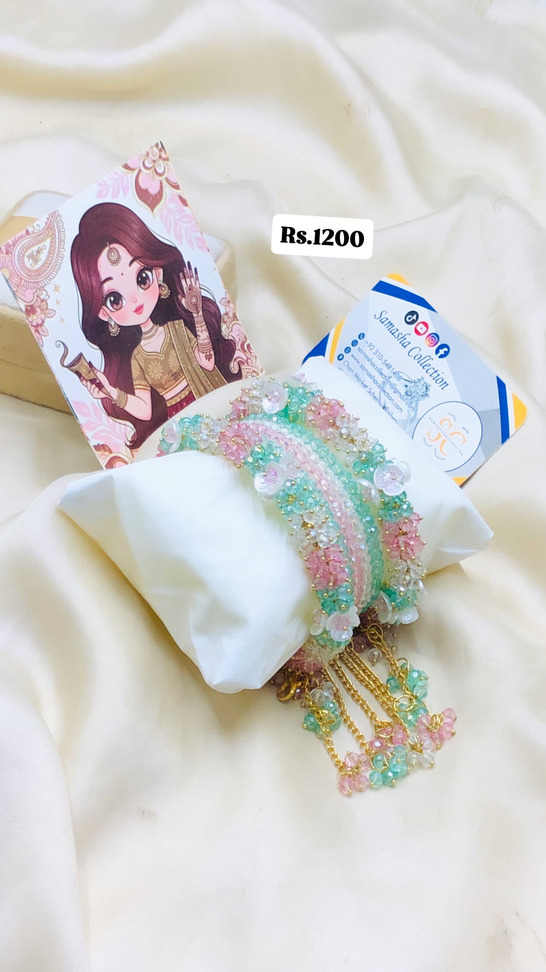 Flower Gajra Beaded Bracelet