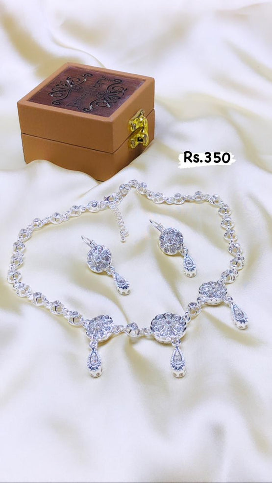 Chandi Polish Necklace Set