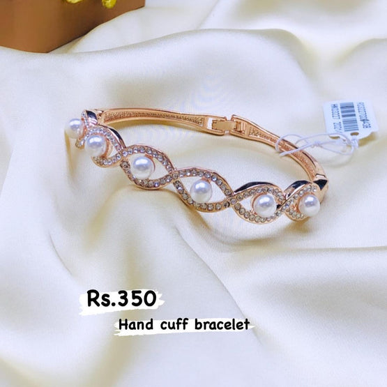 Beautiful Design Hand Cuff Bracelet